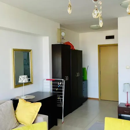 Apartment In Big Kamelia Complex Sunny