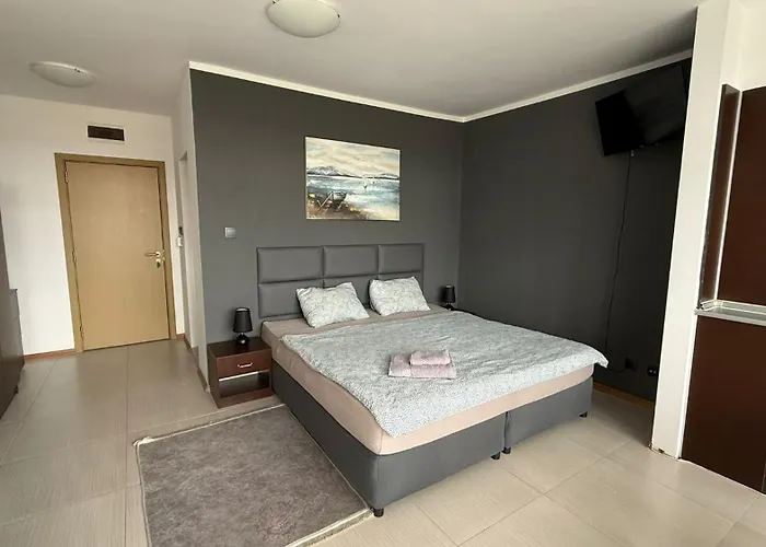 Διαμέρισμα In Big Kamelia Complex Sunny *