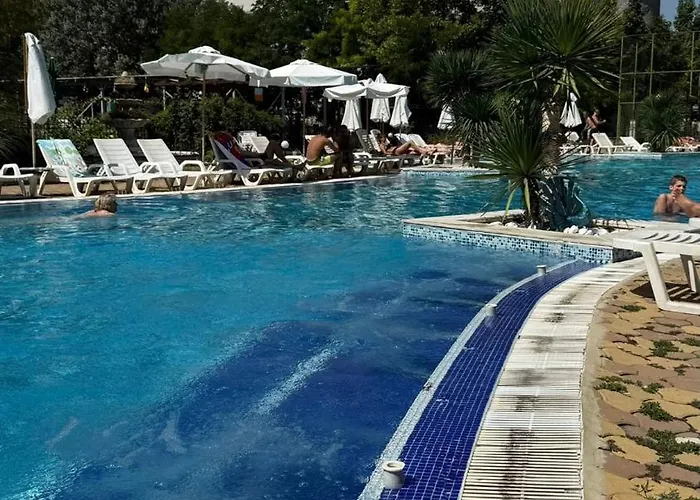 Διαμέρισμα In Big Kamelia Complex Sunny